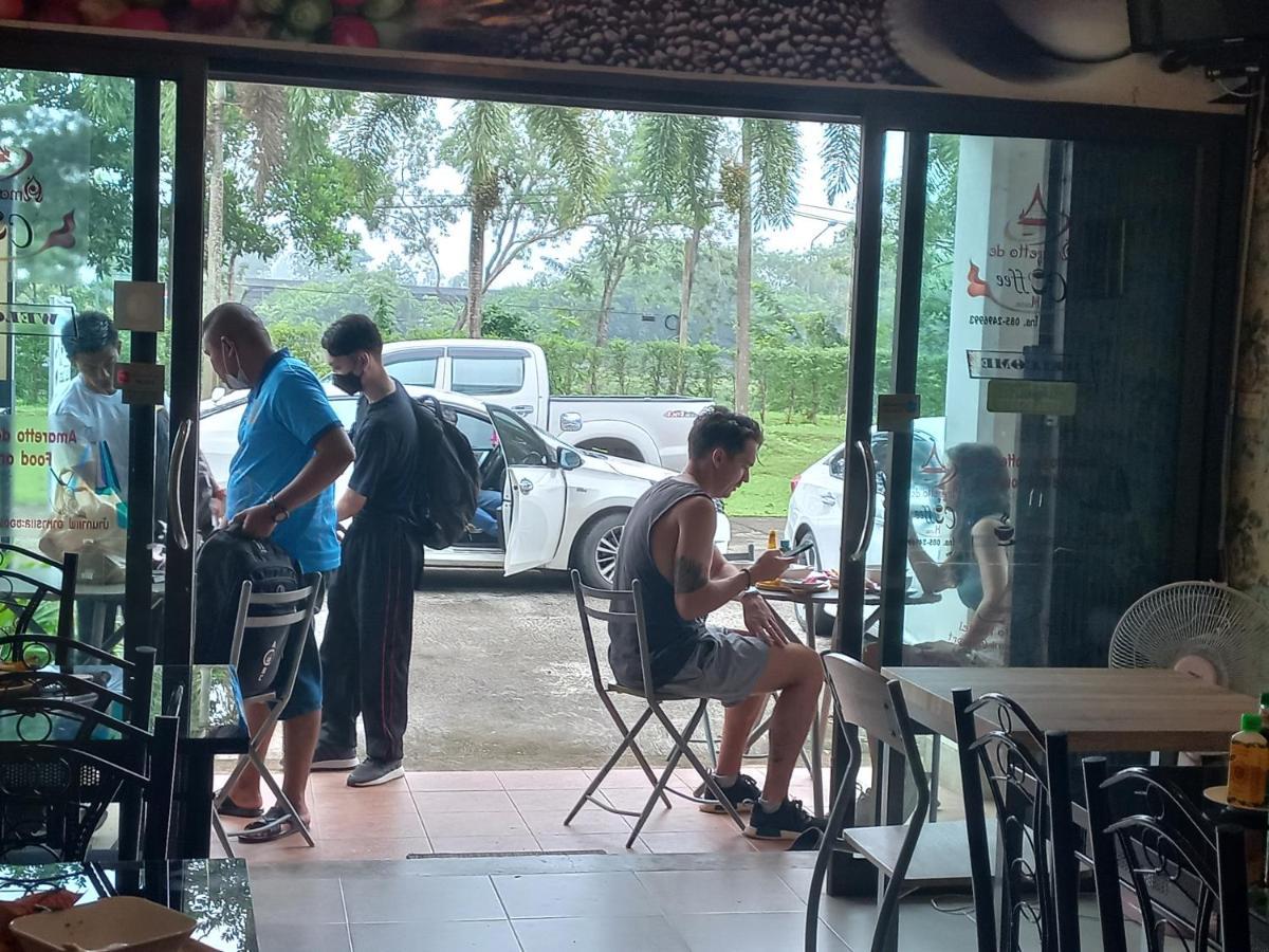 Amaretto Hostel Surat Thani Dış mekan fotoğraf