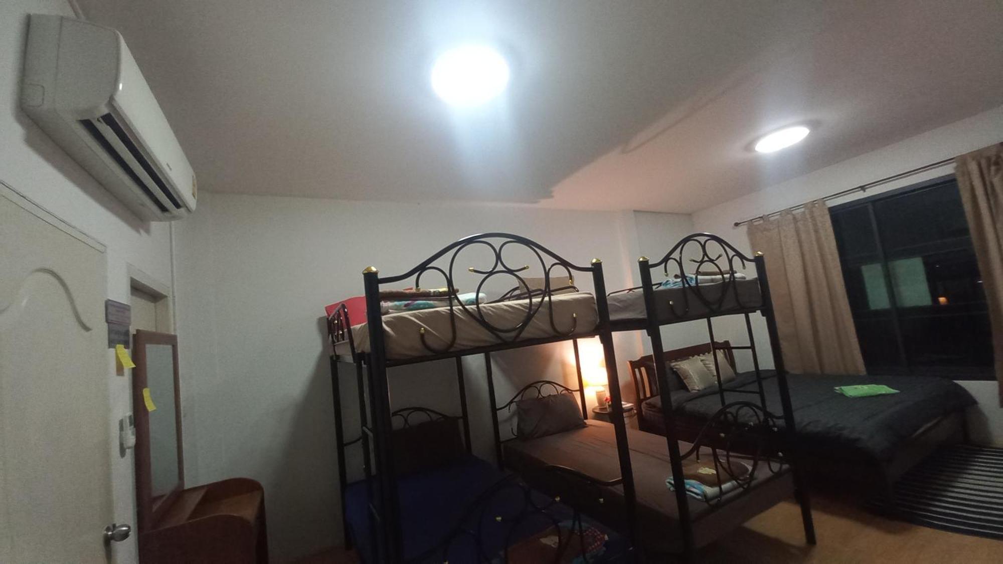 Amaretto Hostel Surat Thani Dış mekan fotoğraf