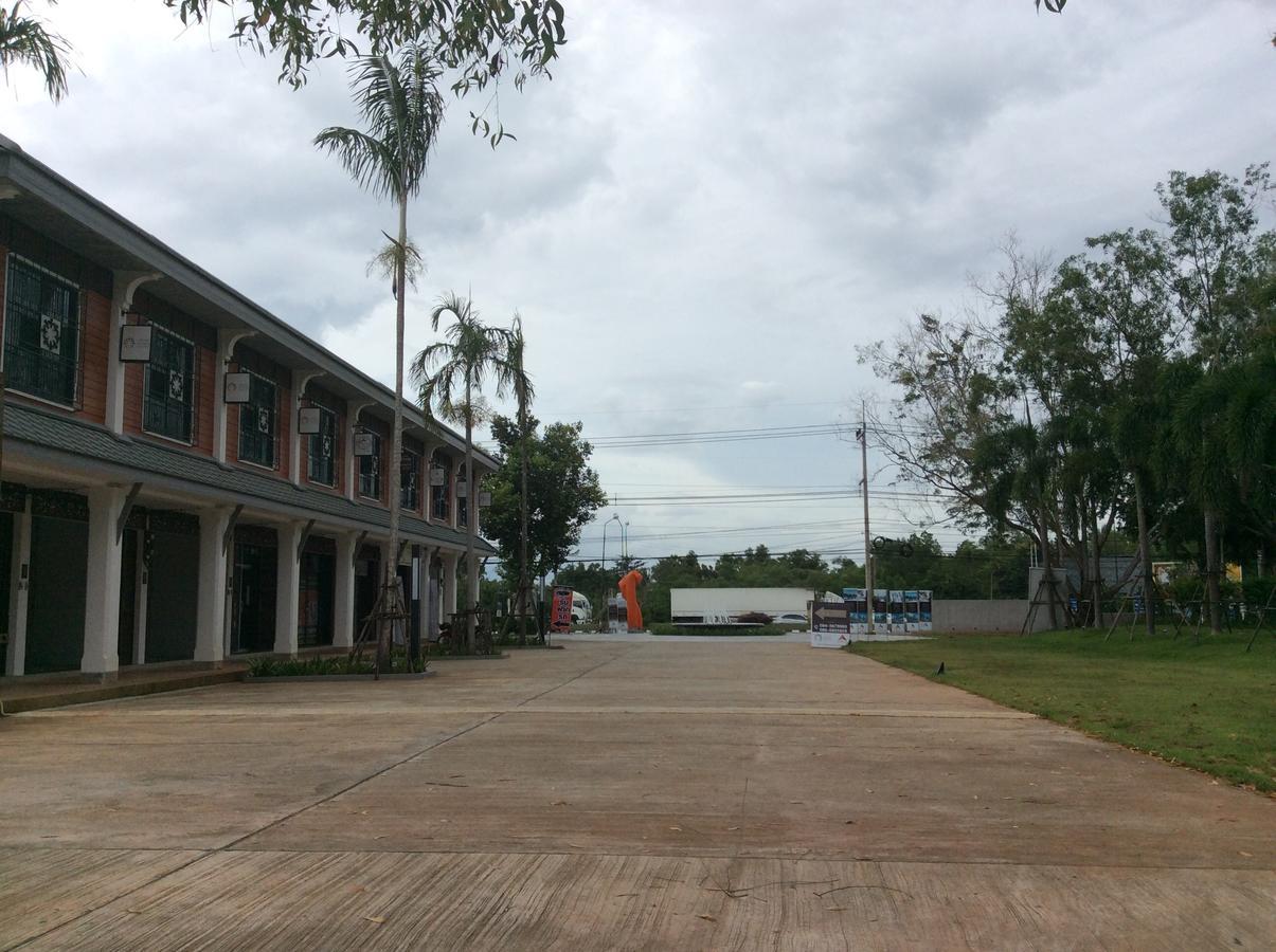 Amaretto Hostel Surat Thani Dış mekan fotoğraf