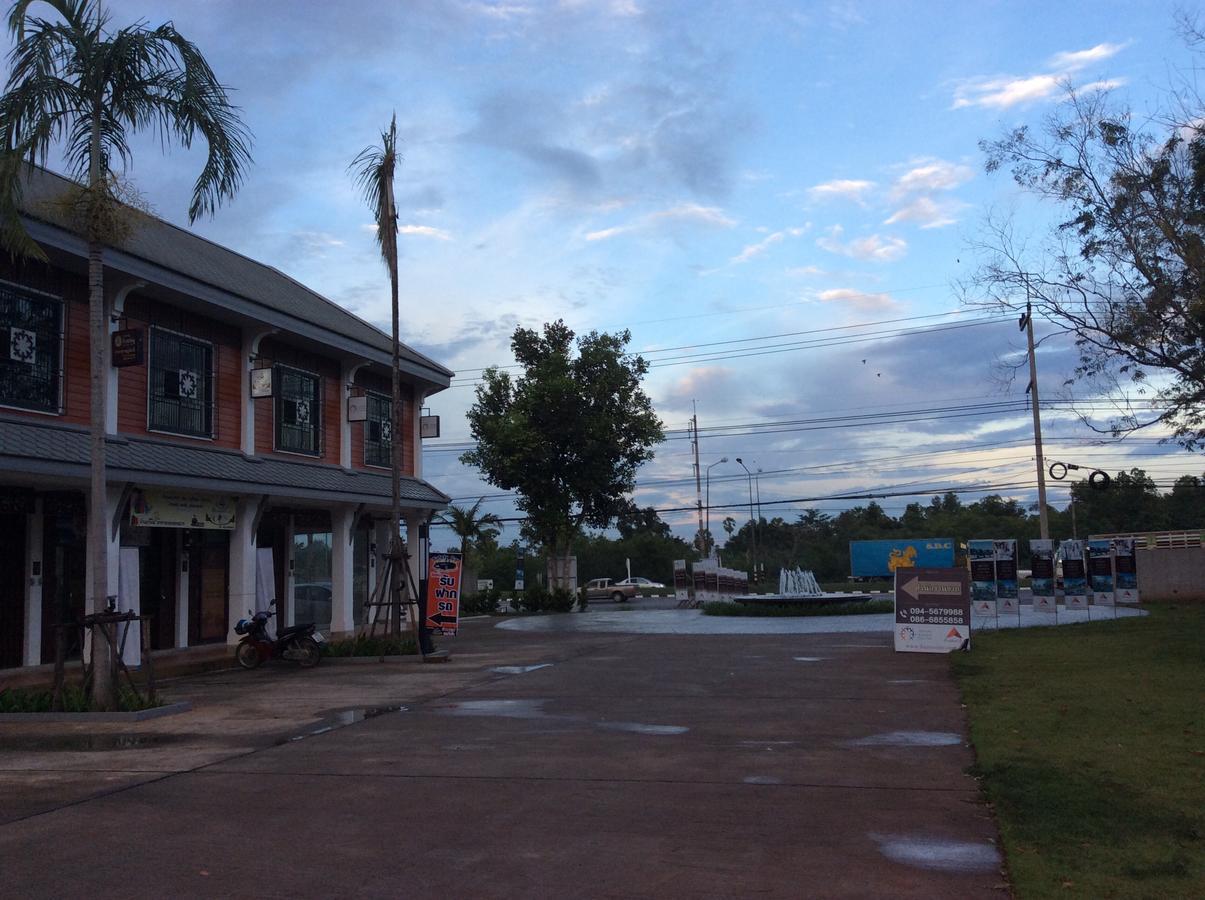 Amaretto Hostel Surat Thani Dış mekan fotoğraf