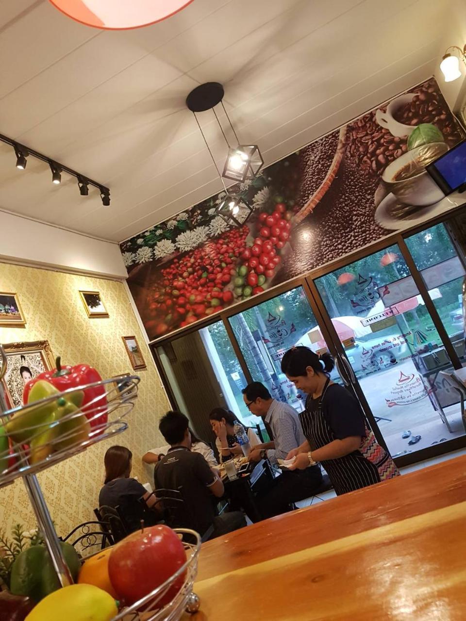 Amaretto Hostel Surat Thani Dış mekan fotoğraf